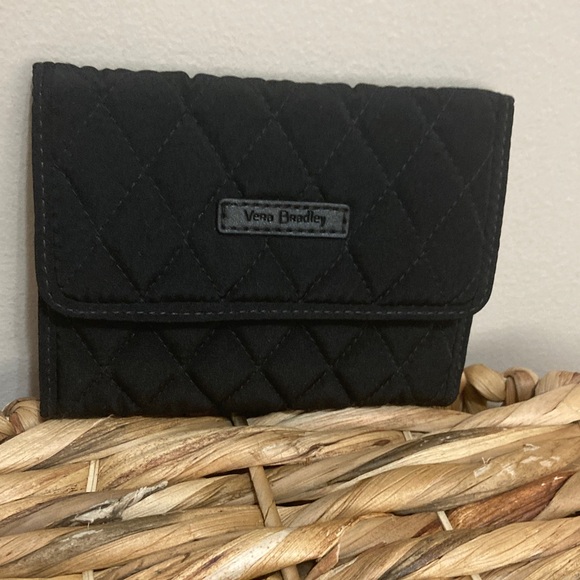 🆕 “Moonless Night” Vera Bradley Black Quilted Tri-Fold Wallet! HTF! 💥 - Picture 2 of 11
